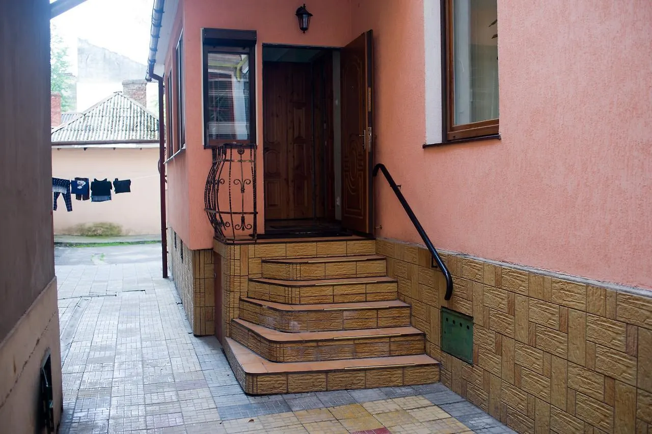 Apartmán Біля Цирку Lvov 0*,  Ukrajina